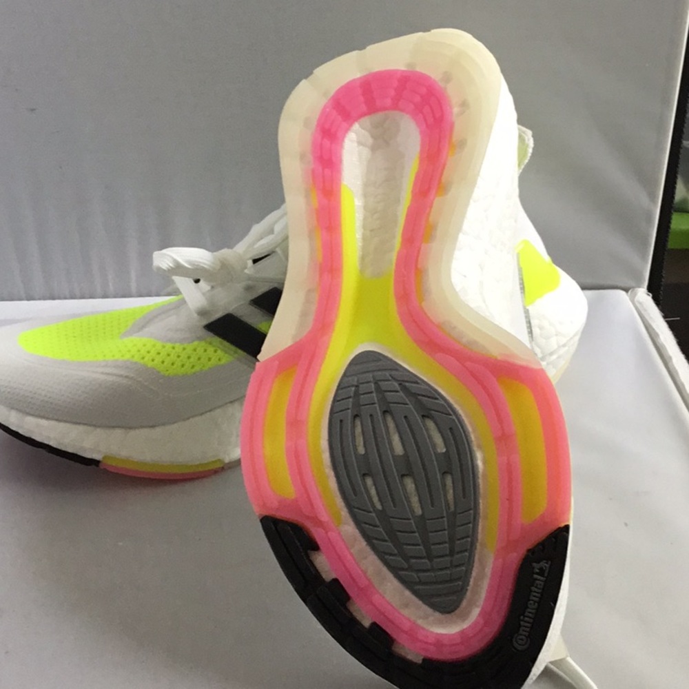 ADIDAS SHOES FOR MEN. - Picture 4 of 6